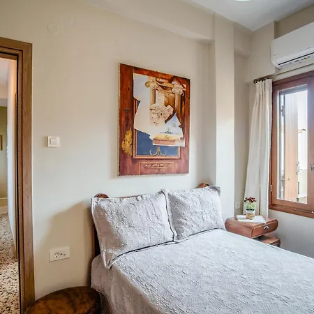 Apartment In Heart Of Old Town W. Venetian Port Views Chania (Crete)