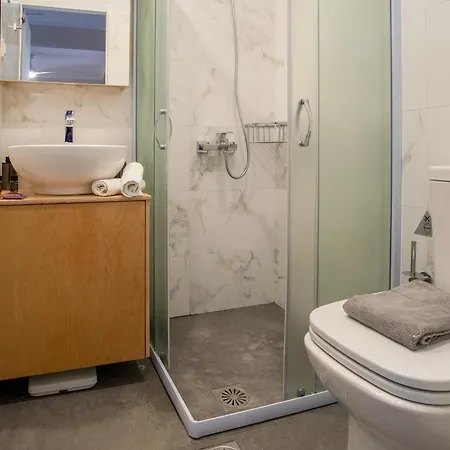 In Heart Of Old Town W. Venetian Port Views