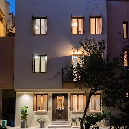 Apartment In Heart Of Old Town W. Venetian Port Views *