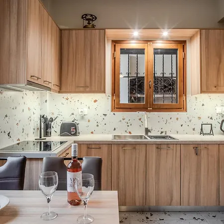 In Heart Of Old Town W. Venetian Port Views Apartment Chania (Crete)