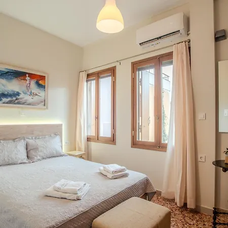 In Heart Of Old Town W. Venetian Port Views